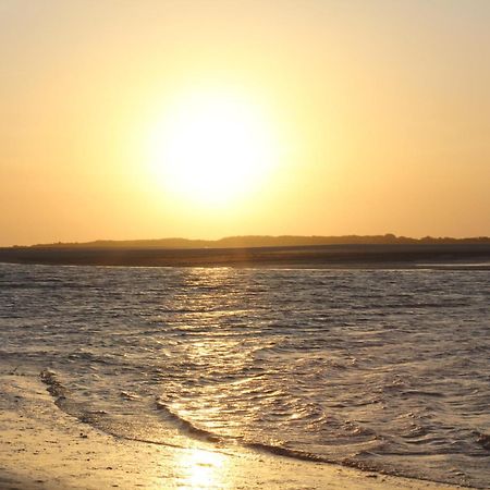 Atins Beach Houses Bagian luar foto