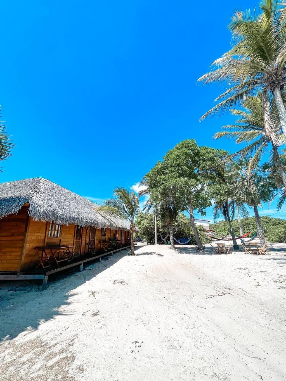 Atins Beach Houses Bagian luar foto